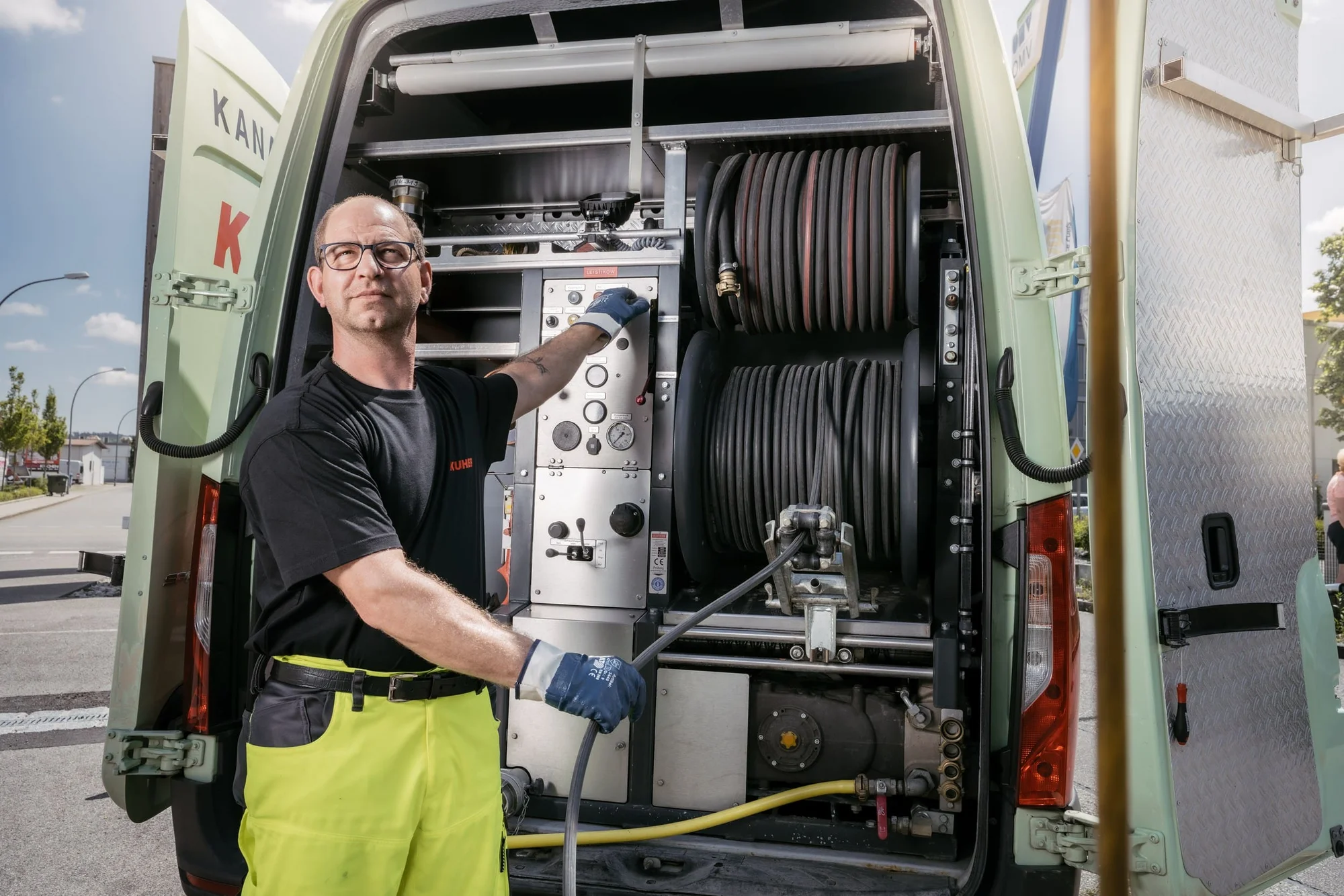 Kontakt zur sicheren Entsorgung von Sonderabfall